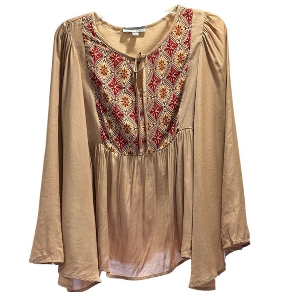 Tops - Boho Bell Sleeve Shirt Women's Medium